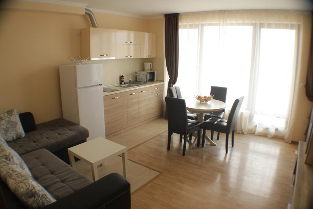Aparthotel Aria Complex Sveti Vlas Habitación foto